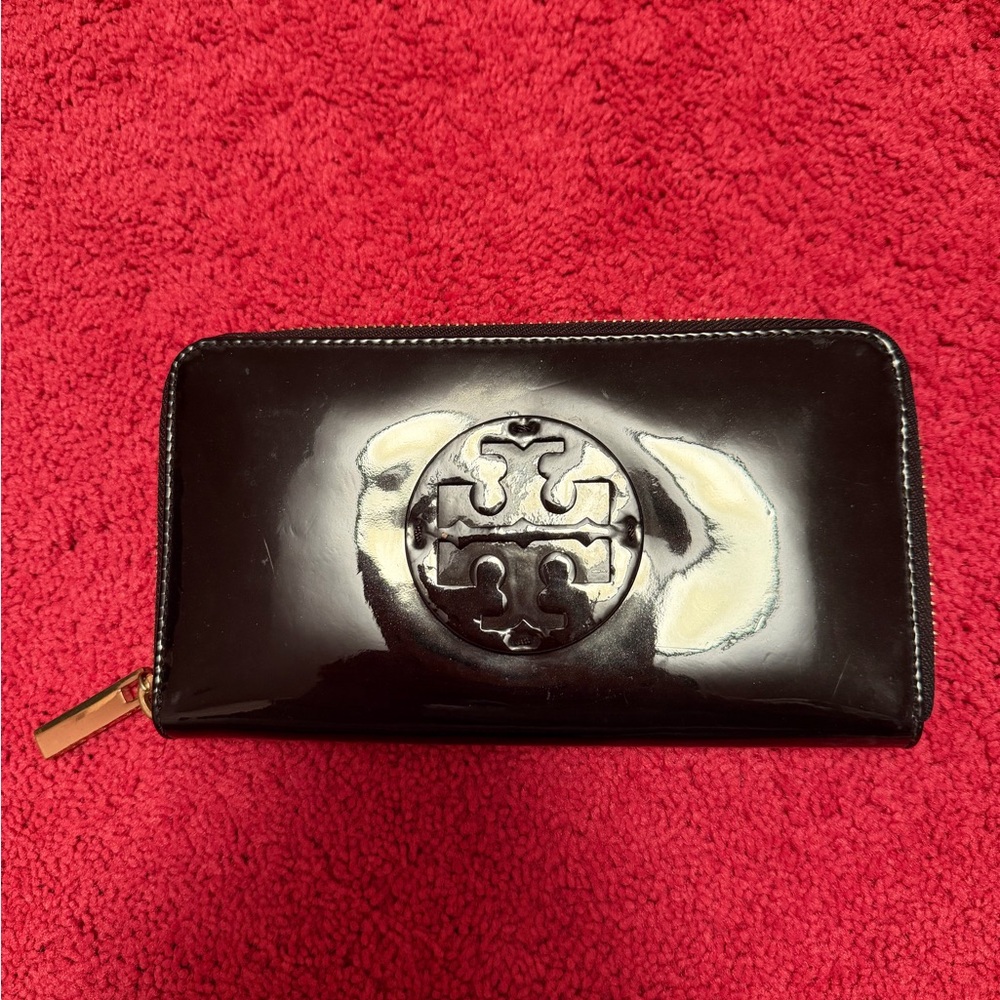 Tory Burch Black Patent Leather Wallet
